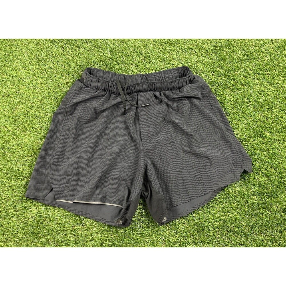 Lululemon T.H.E. Linerless Short 5" - Black Small